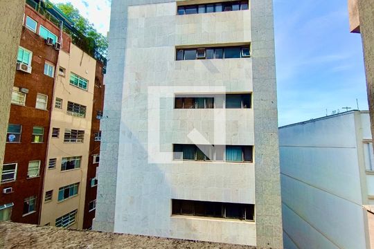 Suíte vista de apartamento para alugar com 1 quarto, 95m² em Lagoa, Rio de Janeiro