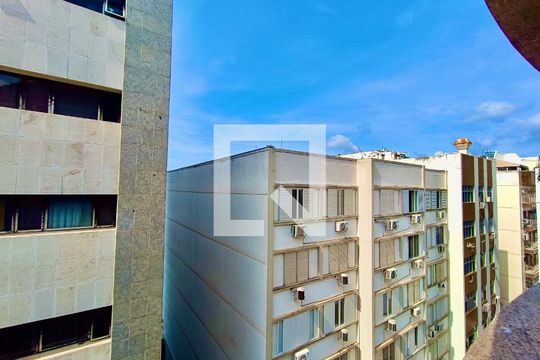Varanda vista de apartamento para alugar com 1 quarto, 95m² em Lagoa, Rio de Janeiro