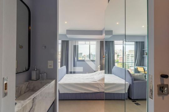 banheiro de apartamento à venda com 1 quarto, 29m² em Pinheiros, São Paulo