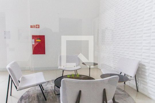 Hall social de apartamento para alugar com 2 quartos, 67m² em Melville Empresarial I E Ii, Barueri