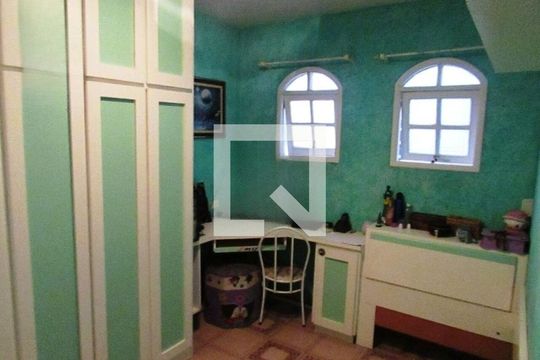 Casa à venda com 3 quartos, 126m² em Vila Bandeirantes, São Paulo
