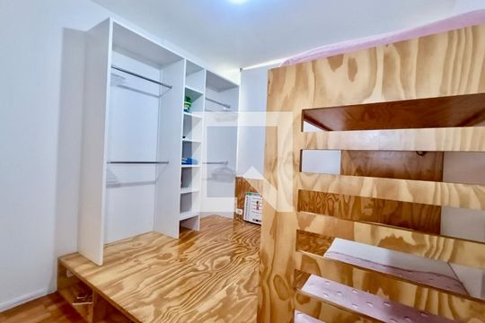Quarto 1 de apartamento à venda com 3 quartos, 150m² em Ipanema, Rio de Janeiro