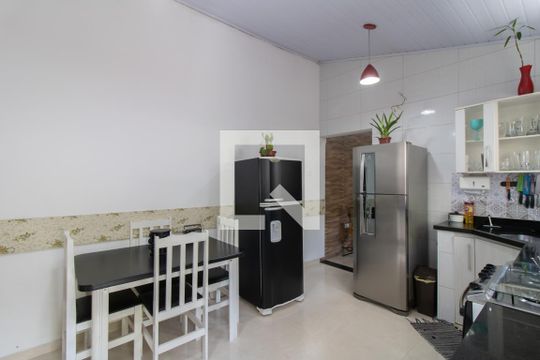 Cozinha de casa à venda com 2 quartos, 125m² em Vila Camargos, Guarulhos