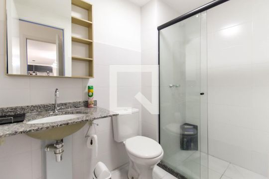 Banheiro da Suíte de apartamento à venda com 2 quartos, 56m² em Brás, São Paulo