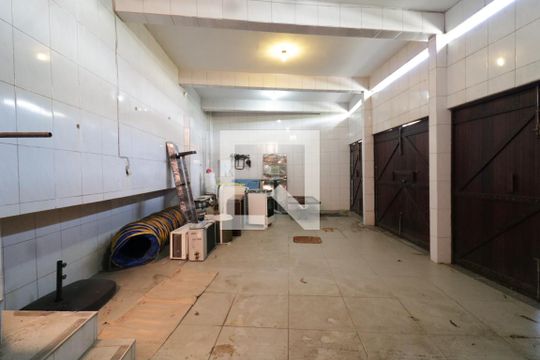 Garagem de casa à venda com 5 quartos, 680m² em Jardim Guanabara, Rio de Janeiro