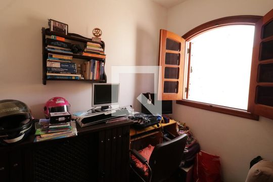 Escritório de casa à venda com 5 quartos, 680m² em Jardim Guanabara, Rio de Janeiro