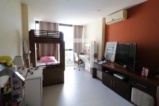 Quarto 1 de casa à venda com 5 quartos, 680m² em Jardim Guanabara, Rio de Janeiro