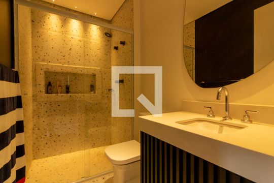 Banheiro de apartamento à venda com 1 quarto, 40m² em Pinheiros, São Paulo