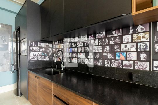 Cozinha de apartamento à venda com 1 quarto, 40m² em Pinheiros, São Paulo