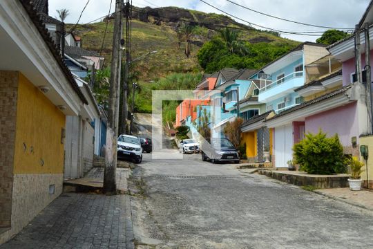 Área comum de casa de condomínio à venda com 6 quartos, 225m² em Taquara, Rio de Janeiro