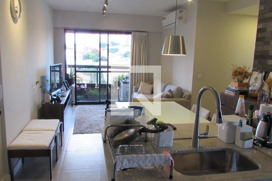 Apartamento para alugar com 2 quartos, 77m² em Vila Sônia, São Paulo