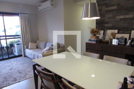 Sala de apartamento para alugar com 2 quartos, 77m² em Vila Sônia, São Paulo