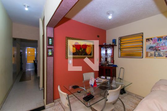 Sala de Jantar de casa à venda com 4 quartos, 250m² em Jardim Cotiana, São Paulo