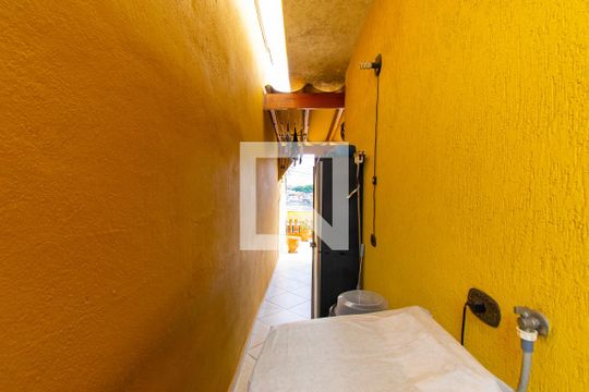 Área de Serviço de casa à venda com 4 quartos, 250m² em Jardim Cotiana, São Paulo