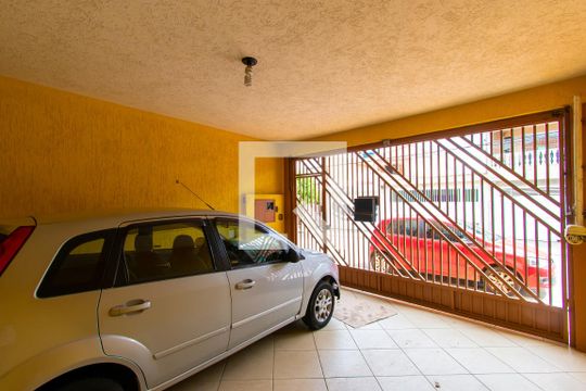 Garagem de casa à venda com 4 quartos, 250m² em Jardim Cotiana, São Paulo