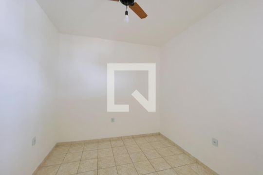 Quarto de casa para alugar com 1 quarto, 43m² em Vila São Luis, Duque de Caxias