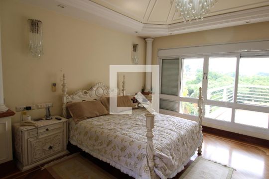 Suite 1 de casa para alugar com 5 quartos, 800m² em Morumbi, São Paulo