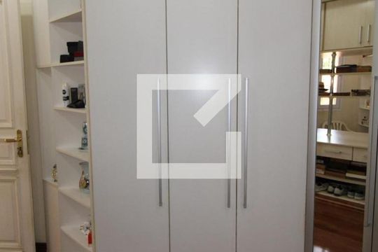 Closet da suíte 1 de casa para alugar com 5 quartos, 800m² em Morumbi, São Paulo