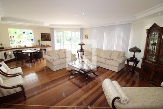 Casa para alugar com 5 quartos, 800m² em Morumbi, São Paulo