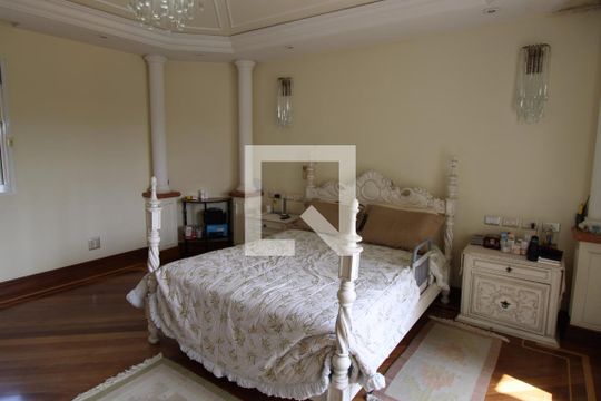 Suite 1 de casa para alugar com 5 quartos, 800m² em Morumbi, São Paulo