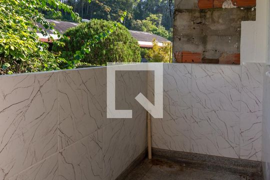 Área de Serviço de apartamento para alugar com 2 quartos, 40m² em Vila Pouso Alegre, Barueri