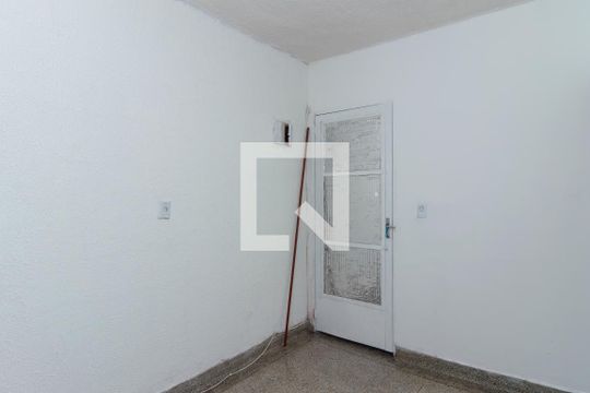Sala de apartamento para alugar com 2 quartos, 40m² em Vila Pouso Alegre, Barueri