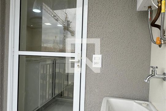 Área de Serviço de apartamento para alugar com 1 quarto, 47m² em Vila Militar, Barueri