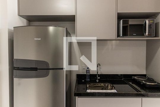 Cozinha de kitnet/studio para alugar com 1 quarto, 27m² em Vila Buarque, São Paulo