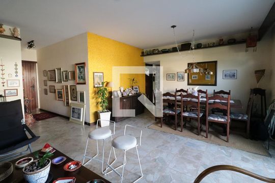 Sala de apartamento à venda com 5 quartos, 234m² em Jardim Guanabara, Rio de Janeiro
