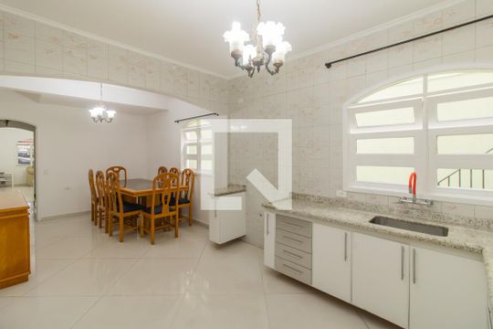 Cozinha de casa para alugar com 4 quartos, 250m² em Vila Talarico, São Paulo