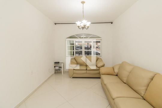 Sala de casa para alugar com 4 quartos, 250m² em Vila Talarico, São Paulo