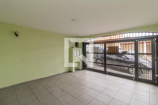 Garagem de casa para alugar com 4 quartos, 250m² em Vila Talarico, São Paulo