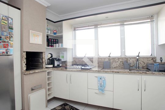 Cozinha de apartamento à venda com 2 quartos, 88m² em Petrópolis, Porto Alegre