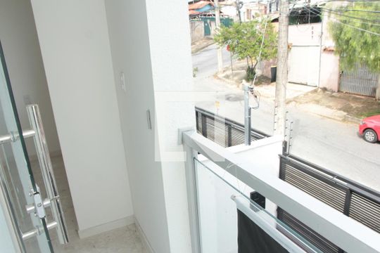 Varanda  de casa à venda com 3 quartos, 180m² em Copacabana, Belo Horizonte
