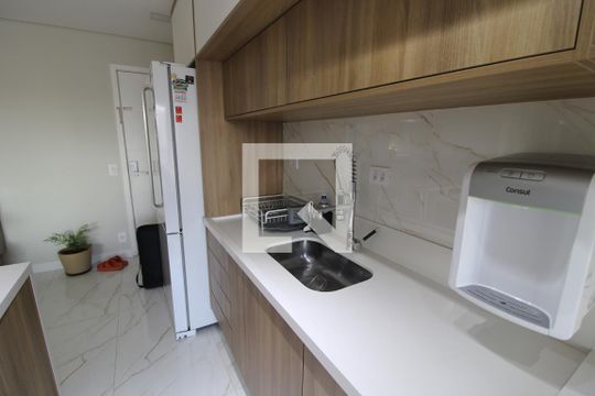 Cozinha de apartamento para alugar com 2 quartos, 63m² em Vila Guilherme, São Paulo