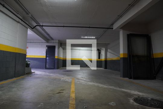 Garagem de apartamento à venda com 3 quartos, 184m² em Sumaré, São Paulo