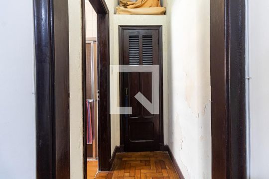 Corredor de apartamento à venda com 3 quartos, 121m² em Aclimação, São Paulo