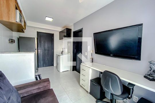 Sala de kitnet/studio para alugar com 1 quarto, 29m² em Jardim da Glória, São Paulo