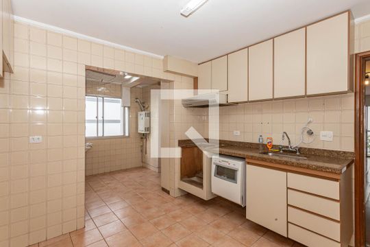 Cozinha de apartamento para alugar com 3 quartos, 99m² em Aclimação, São Paulo