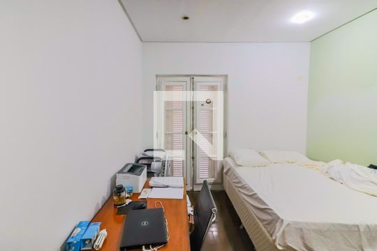 Quarto 1 de casa à venda com 6 quartos, 600m² em Vila Pirajussara, São Paulo