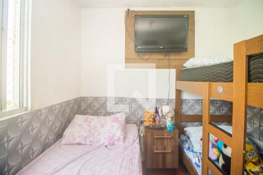 Quarto 1 de apartamento para alugar com 2 quartos, 42m² em Jardim Dona Leopoldina, Porto Alegre