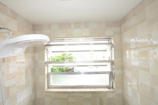 Banheiro de apartamento à venda com 2 quartos, 50m² em Irajá, Rio de Janeiro