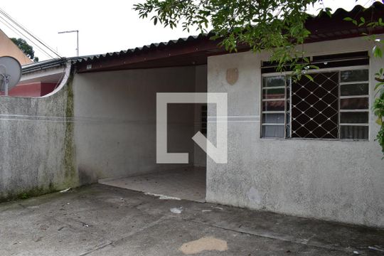 Quintal de casa para alugar com 2 quartos, 95m² em Guabirotuba, Curitiba