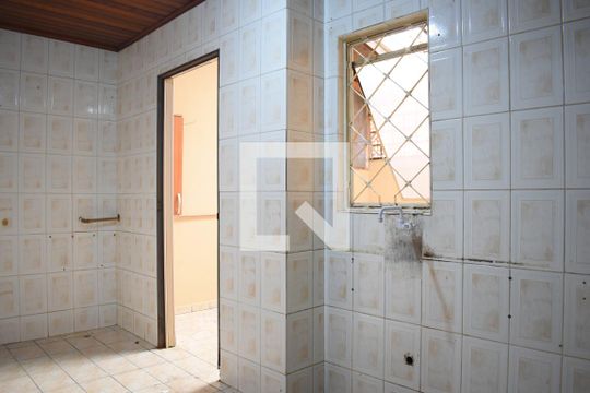 Cozinha de casa para alugar com 2 quartos, 95m² em Guabirotuba, Curitiba