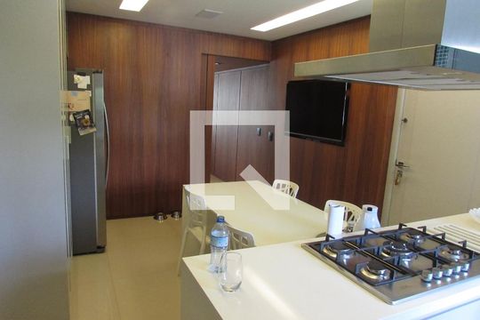 Cozinha de apartamento à venda com 3 quartos, 206m² em Jardim Vitória Régia, São Paulo