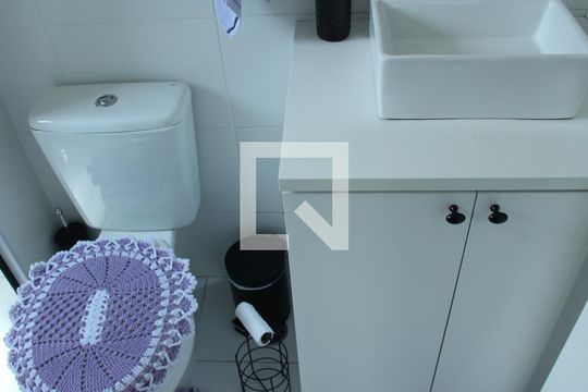 Banheiro  de apartamento à venda com 1 quarto, 37m² em Vila Ema, São Paulo