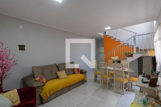 Sala de casa à venda com 5 quartos, 200m² em Vila Constança, São Paulo