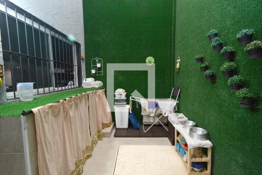 Quintal de casa à venda com 3 quartos, 165m² em Jardim Umuarama, São Paulo