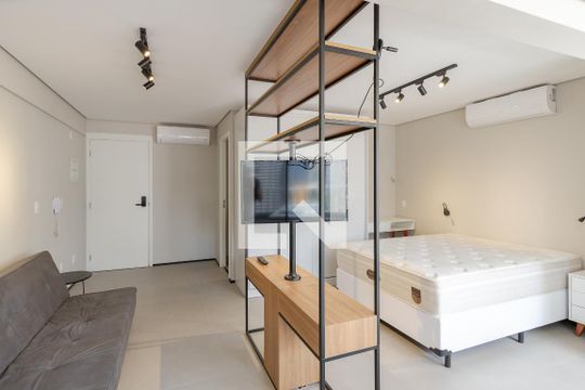 Studio de kitnet/studio para alugar com 1 quarto, 36m² em Jardim das Acácias, São Paulo