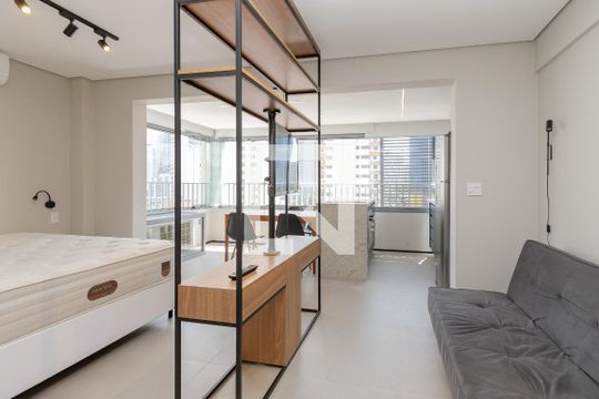Studio de kitnet/studio para alugar com 1 quarto, 36m² em Jardim das Acácias, São Paulo